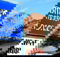 Summit Motel