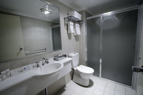 Carlyle Suites & Apartments - Accommodation Bookings 6