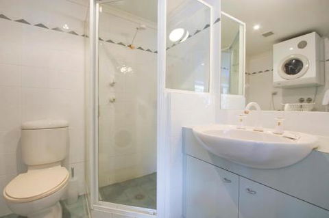 Lhotsky Apartments - Accommodation Bookings 5