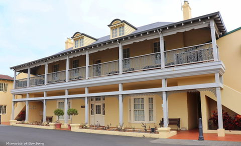 The Clifton & Grittleton Lodge - Accommodation Bookings 3