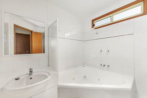 Apollo Bay Holiday Park - Accommodation Bookings 4