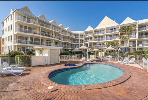 Crystal Beach Holiday Apartments - Accommodation Bookings 6