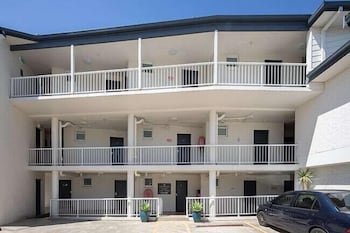 Ocean Front At The Entrance - Accommodation Bookings 3