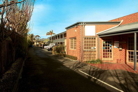 Admiral Motor Inn - Accommodation Bookings 1