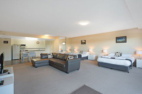 Albacore Apartments - Accommodation Bookings 4