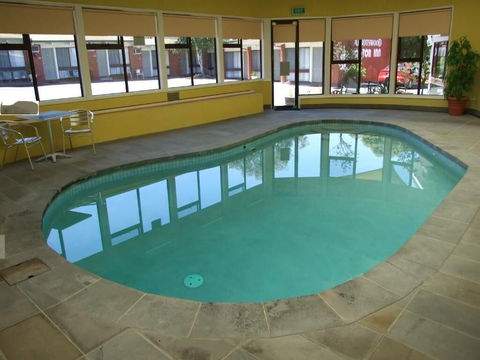 Abbotswood Motor Inn - Accommodation Bookings 4