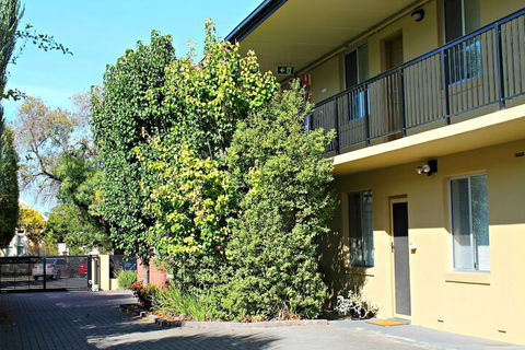 Adelaide DressCircle Apartments Childers Street - Accommodation Bookings 4