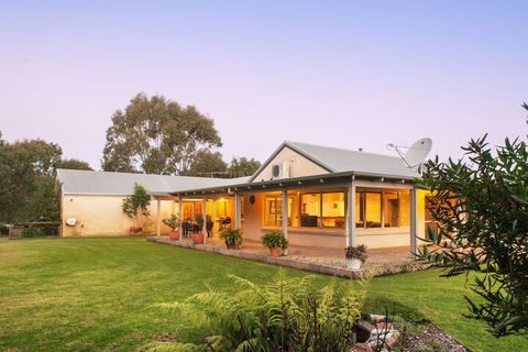Acacia Chalets - Accommodation Bookings 1