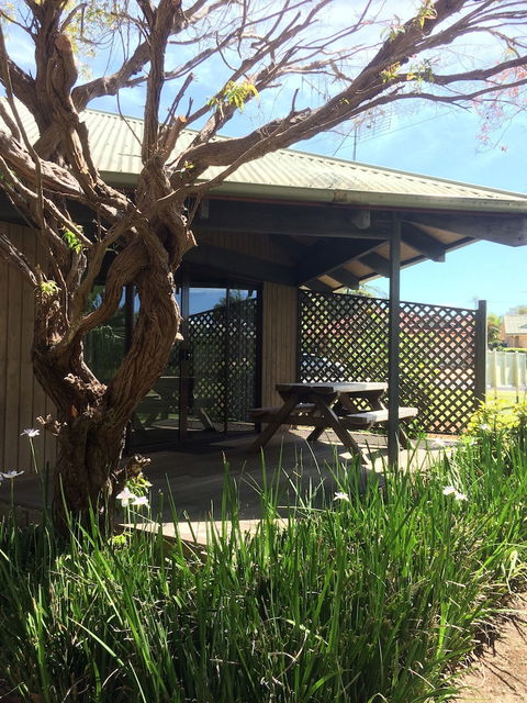 Lighthouse Beach Holiday Village - Accommodation Bookings 4