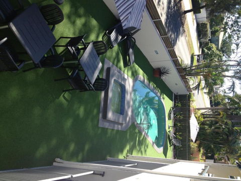 Noosa Parade Holiday Inn - Accommodation Bookings 4
