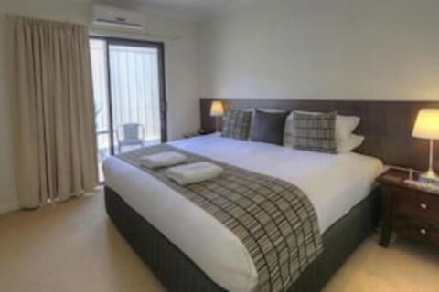 Red Earth Motel - Accommodation Bookings 0