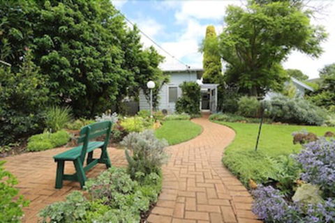 Jacaranda Guest House - Accommodation Bookings 0