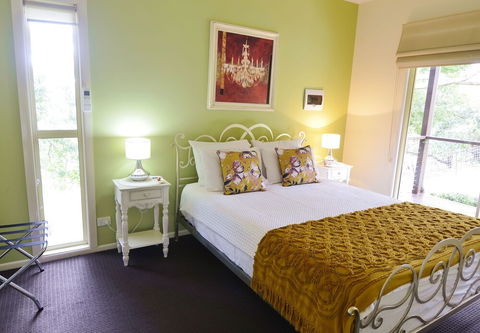 Apple Tree Cottage & Studio - Accommodation Bookings 3