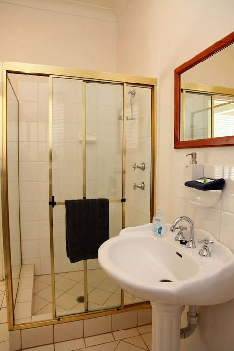 Apartments On The Park - Accommodation Bookings 3