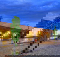 Motel Meneres - Accommodation Bookings