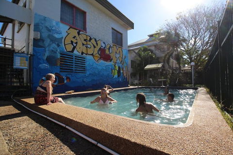 Asylum Cairns Hostel - Accommodation Bookings 4