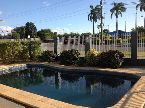 Blackwater Motor Inn - Accommodation Bookings 3