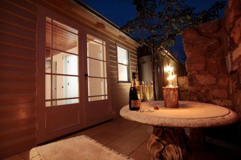 Apartment 35 - Accommodation Bookings 2