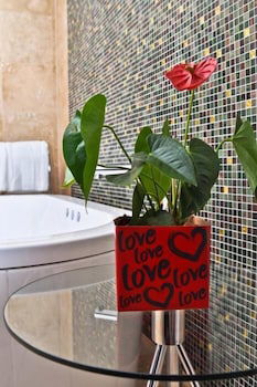 Deja Vu Estate - Accommodation Bookings 4