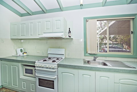 Acclaim Pine Grove Holiday Park - Accommodation Bookings 5