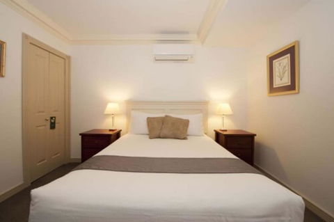 Cobb & Co Court Boutique Hotel - Accommodation Bookings 3