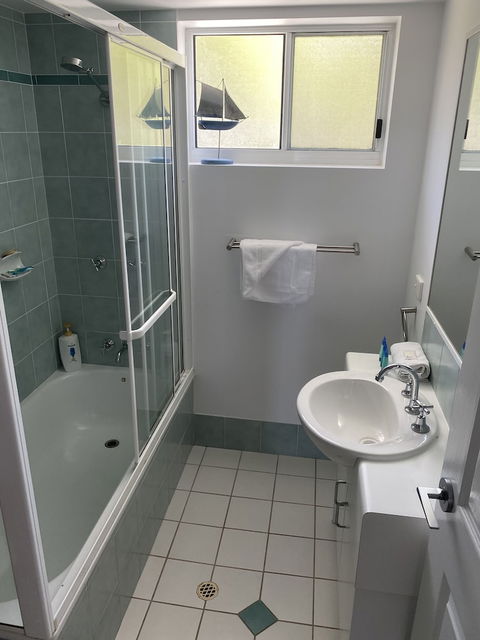 Aqua Promenade Beachfront Apartments - Accommodation Bookings 5