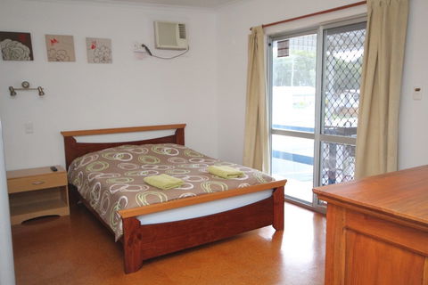 Seaforth Holiday Units - Accommodation Bookings 1