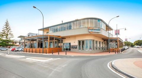 Esplanade Hotel - Accommodation Bookings 1