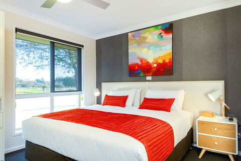 Howlong Golf Resort - Accommodation Bookings 7