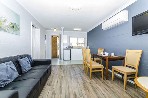 The African Reef - Accommodation Bookings 7