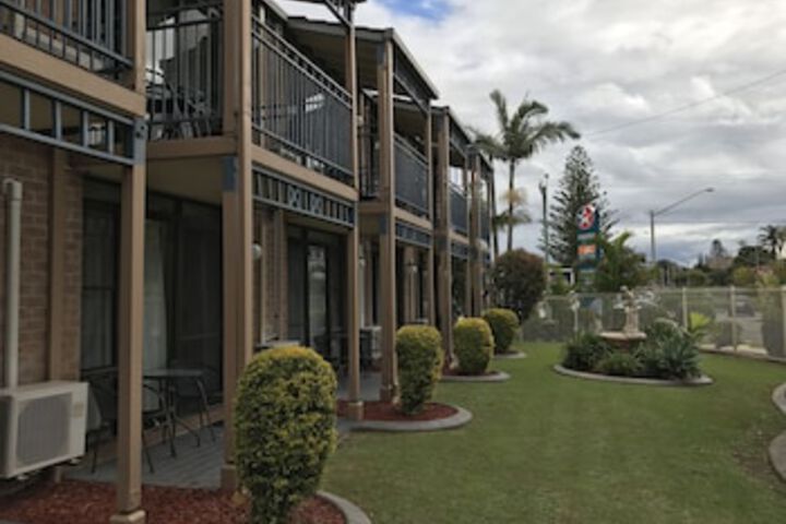 Lighthouse Beach NSW Accommodation Bookings