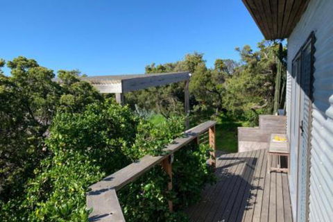 Offshore Retreat - Accommodation Bookings 6