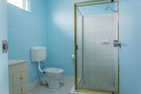 Artesian Motor Inn - Accommodation Bookings 1