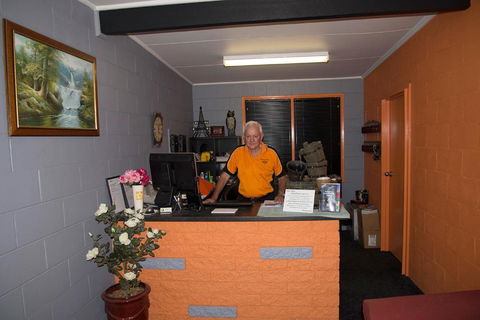 Artesian Motor Inn - Accommodation Bookings 5
