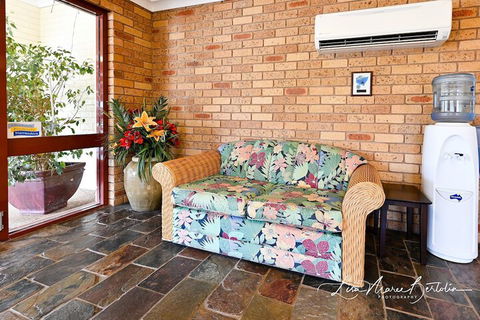 Narrandera Club Motor Inn - Accommodation Bookings 3