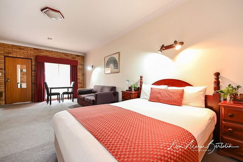 Narrandera Club Motor Inn - Accommodation Bookings 6