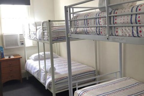 Australian Hotel - Accommodation Bookings 1