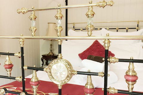 Number 12 Bed & Breakfast - Accommodation Bookings 7