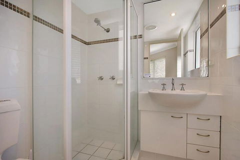 Le Beach Apartments - Accommodation Bookings 6