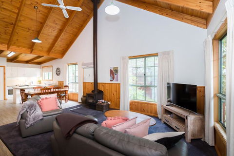 Country Lane Cottage - Accommodation Bookings 6