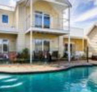 Seaside Spa Retreat - Accommodation Bookings