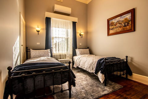 Heytesbury House - Accommodation Bookings 4