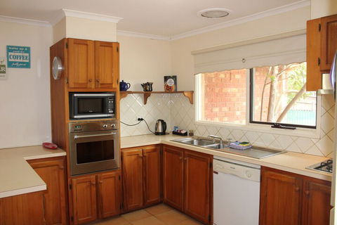 Australian Home Away At East Doncaster - Accommodation Bookings 2