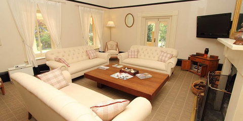 Fitzroy Inn Historic Retreat - Accommodation Bookings 1