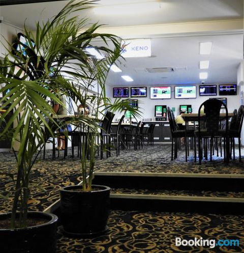 Railway Hotel Bundaberg - Accommodation Bookings 3