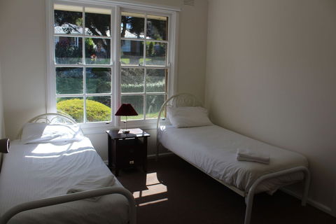 Australian Home Away At Doncaster Grange Park - Accommodation Bookings 0