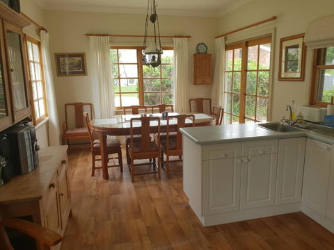 Sutton Forest Cottage - Accommodation Bookings 2