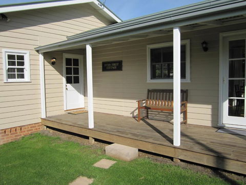 Sutton Forest Cottage - Accommodation Bookings 3
