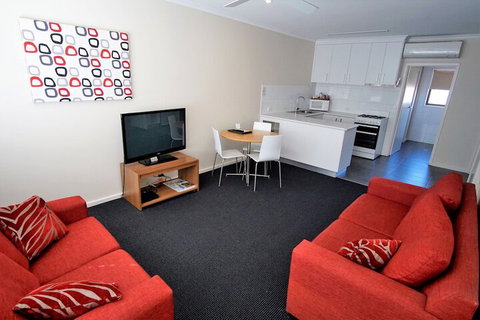 Parkview Motor Inn - Accommodation Bookings 7