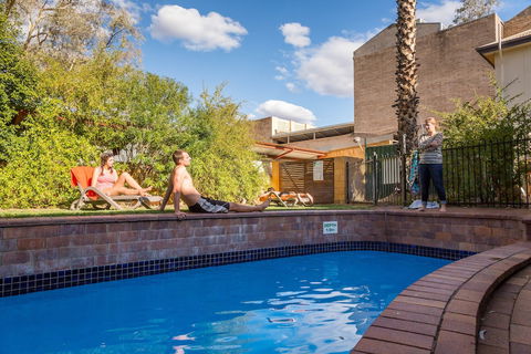 Alice Springs YHA - Hostel - Accommodation Bookings 2